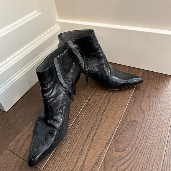 Peter Kaiser Black Leather Heeled Ankle Boot - Picture 2 of 5